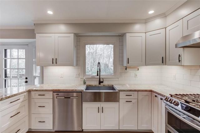 200 Spalding Circle, Sandy Springs, GA 30328