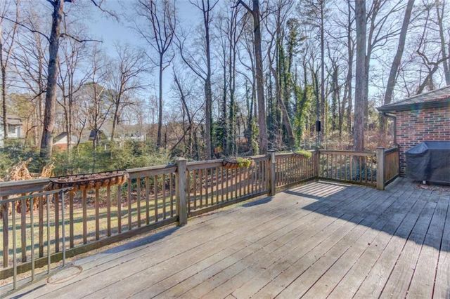 200 Spalding Circle, Sandy Springs, GA 30328