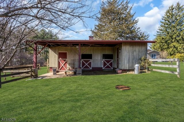 206 Cokesbury Rd, Tewksbury Twp., NJ 08833