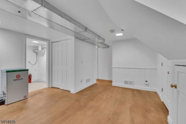 206 Cokesbury Rd, Tewksbury Twp., NJ 08833