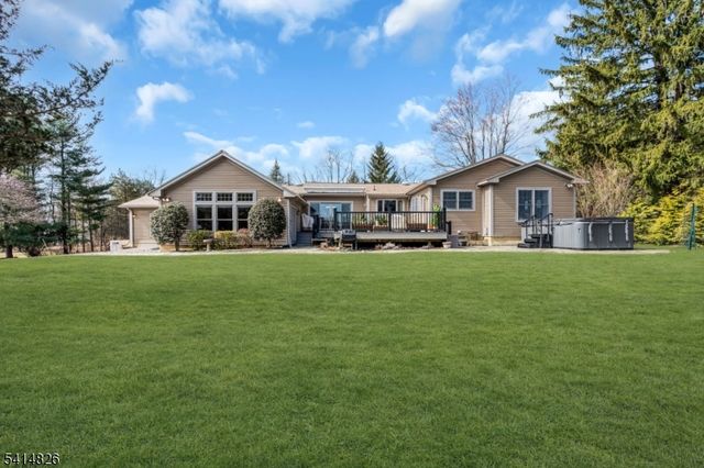 206 Cokesbury Rd, Tewksbury Twp., NJ 08833