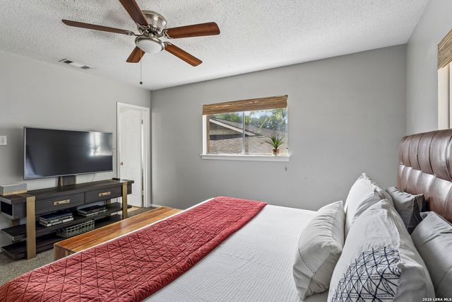 13017 Welcome Dr, Live Oak, TX 78233