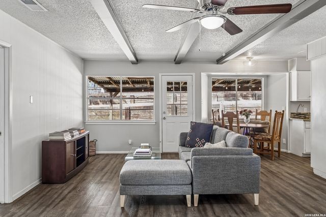 13017 Welcome Dr, Live Oak, TX 78233