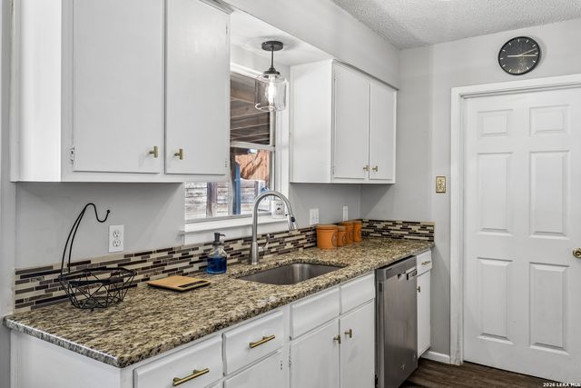 13017 Welcome Dr, Live Oak, TX 78233
