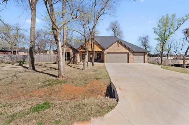 2412 Black Jack Way, Blanchard, OK 73010