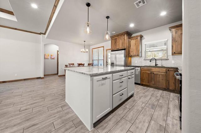 2412 Black Jack Way, Blanchard, OK 73010