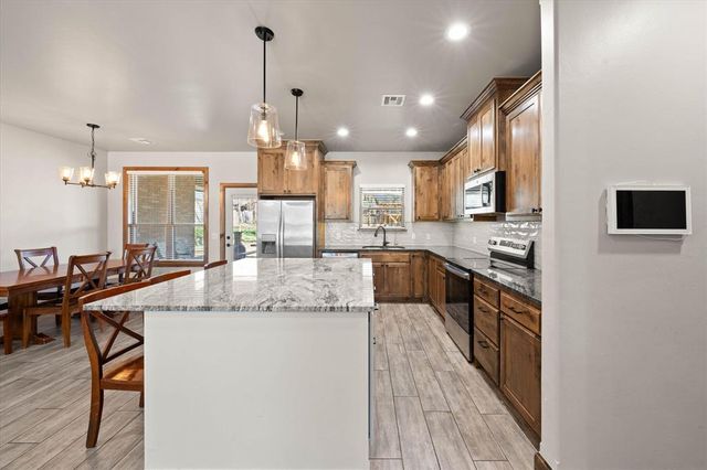 2412 Black Jack Way, Blanchard, OK 73010