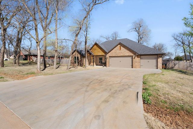 2412 Black Jack Way, Blanchard, OK 73010