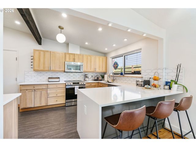 13410 Nw OVERTON St, Portland, OR 97229