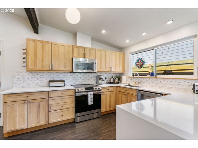 13410 Nw OVERTON St, Portland, OR 97229