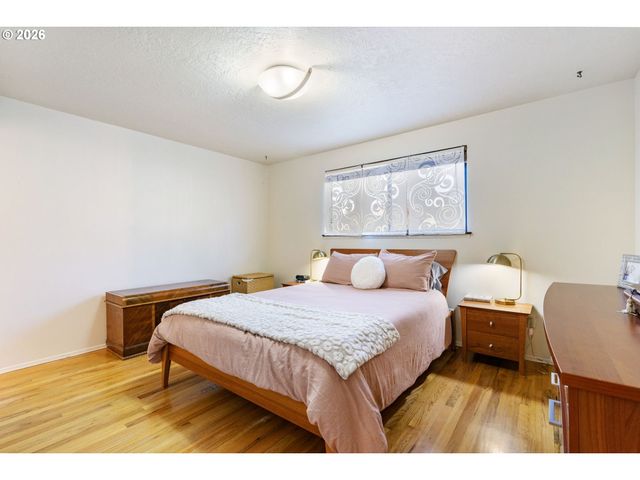 13410 Nw OVERTON St, Portland, OR 97229