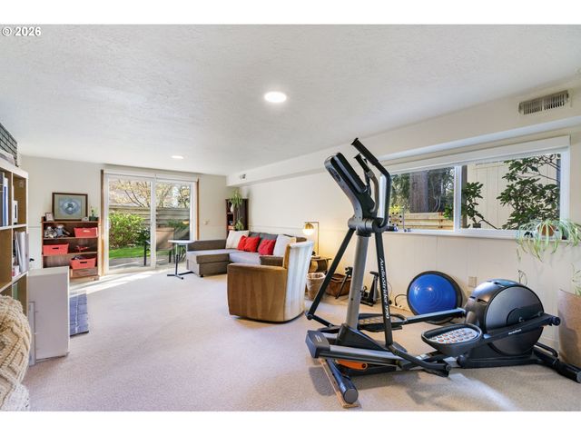 13410 Nw OVERTON St, Portland, OR 97229