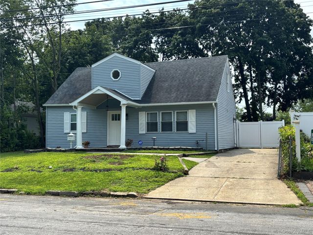 68 State Avenue, Wyandanch, NY 11798