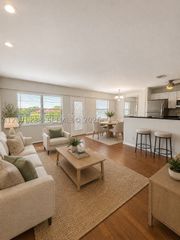 13450 SW 3rd St 404D, Pembroke Pines, FL 33027