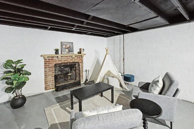 674 Karen Parkway, Newark, OH 43055