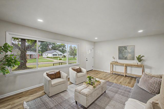 674 Karen Parkway, Newark, OH 43055