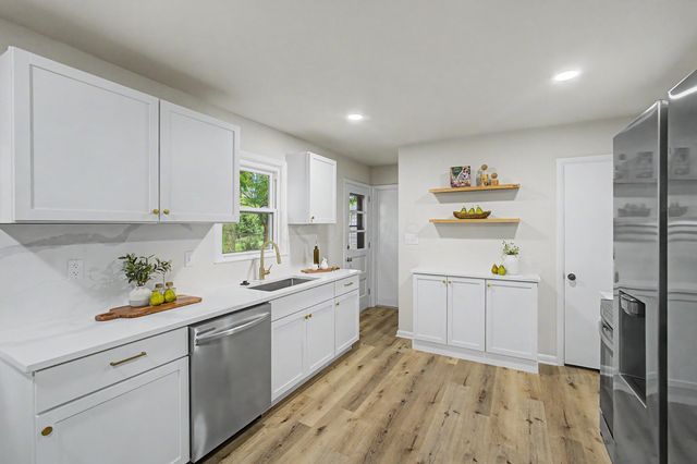 674 Karen Parkway, Newark, OH 43055