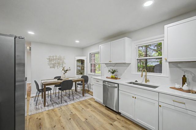 674 Karen Parkway, Newark, OH 43055