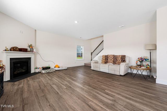 309 Cookie Loop, Johnson City, TN 37615