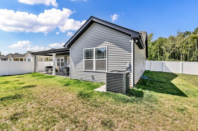 1143 Javier Dr, Springfield, TN 37172