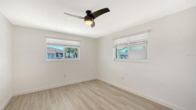 909 SPANISH DRIVE N, Longboat Key, FL 34228