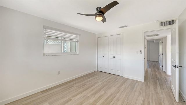 909 SPANISH DRIVE N, Longboat Key, FL 34228