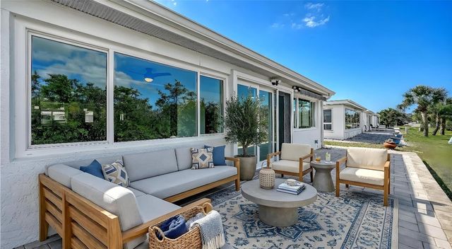 909 SPANISH DRIVE N, Longboat Key, FL 34228