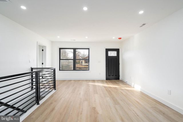 125 S 10TH ST S S, Millville, NJ 08332