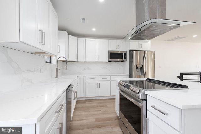 125 S 10TH ST S S, Millville, NJ 08332