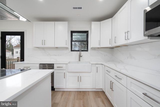 125 S 10TH ST S S, Millville, NJ 08332