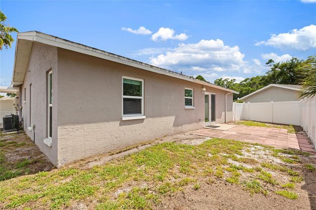 2331 NEWTON DRIVE, Palm Harbor, FL 34683