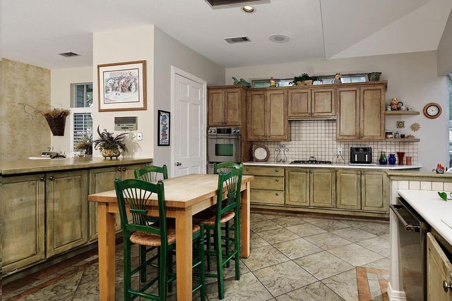 18 S Slash Pine Park, The Woodlands, TX 77380