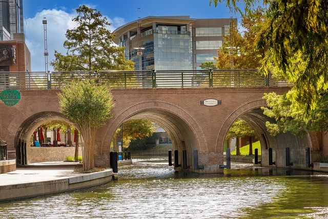 18 S Slash Pine Park, The Woodlands, TX 77380
