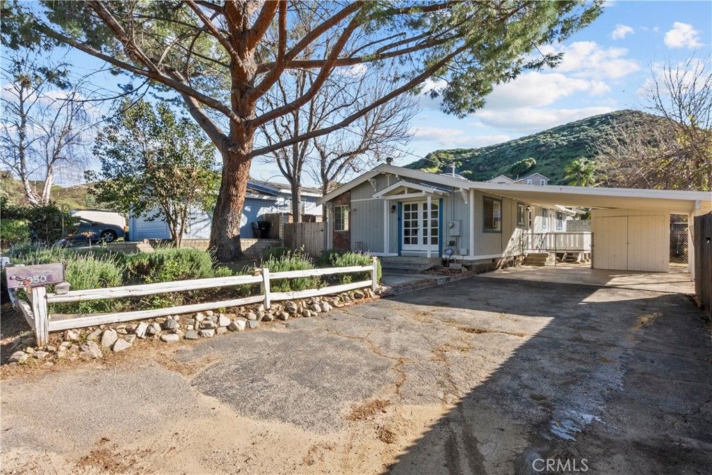 Image 34 of property listing at 29506 Cromwell Avenue, Castaic, CA 91384