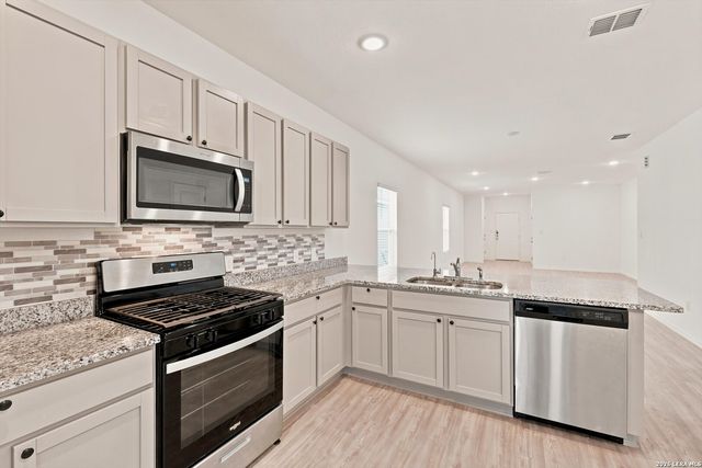 714 CORBIN BND, San Antonio, TX 78221