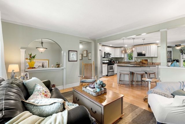 81 Lowell Blvd, Methuen, MA 01844