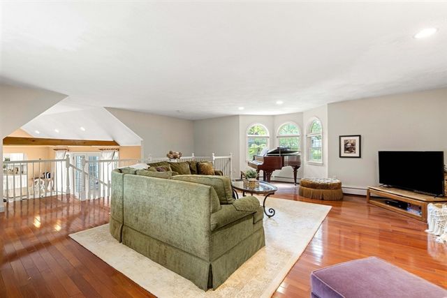 81 Lowell Blvd, Methuen, MA 01844