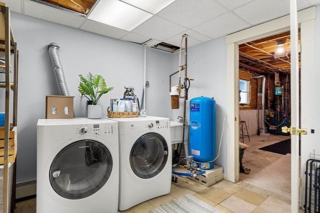 81 Lowell Blvd, Methuen, MA 01844