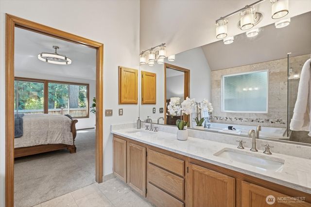 4649 244th Place SE, Sammamish, WA 98029