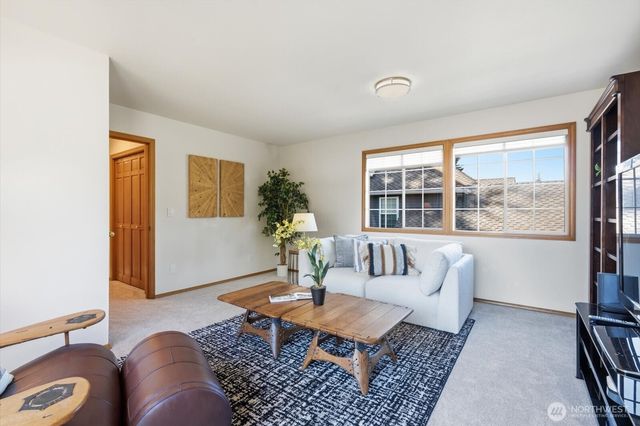 4649 244th Place SE, Sammamish, WA 98029