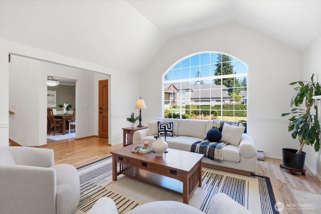 4649 244th Place SE, Sammamish, WA 98029