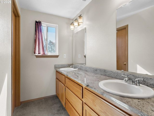 2901 Nw 2ND Cir, Battle Ground, WA 98604