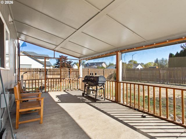 2901 Nw 2ND Cir, Battle Ground, WA 98604