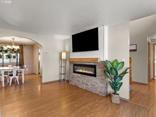 2901 Nw 2ND Cir, Battle Ground, WA 98604