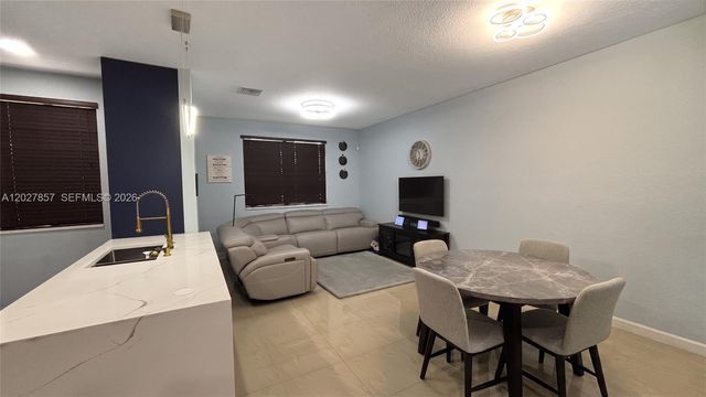 1962 SW 60th Ave, North Lauderdale, FL 33068