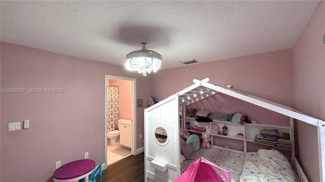 1962 SW 60th Ave, North Lauderdale, FL 33068