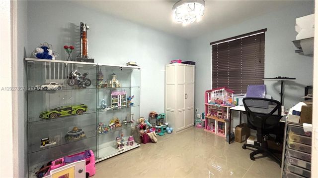 1962 SW 60th Ave, North Lauderdale, FL 33068