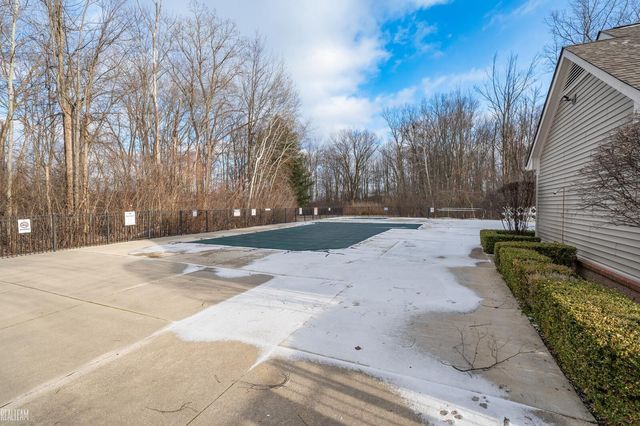 25675 N Maritime Circle, Harrison Twp, MI 48045