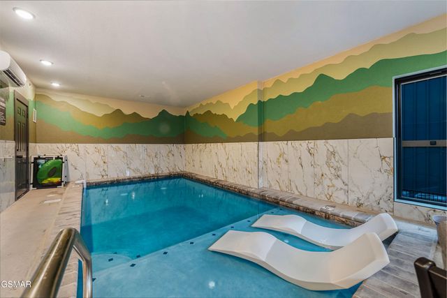 285 Rambling Creek Way, Sevierville, TN 37862