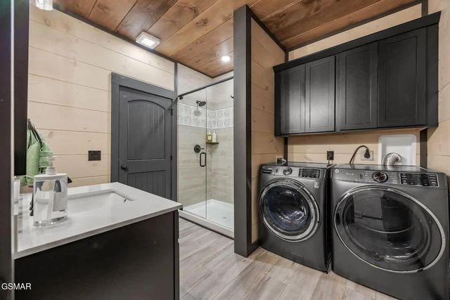 285 Rambling Creek Way, Sevierville, TN 37862